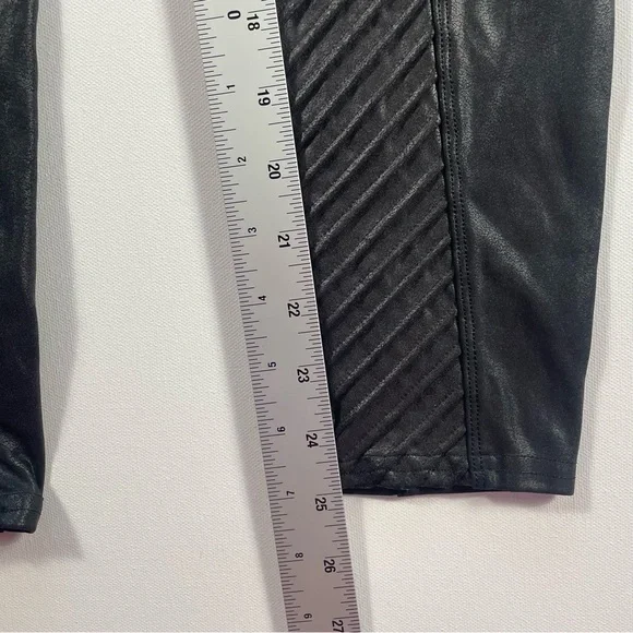 Spanx Faux Leather Moto Leggings Black Size M - Picture 9 of 13